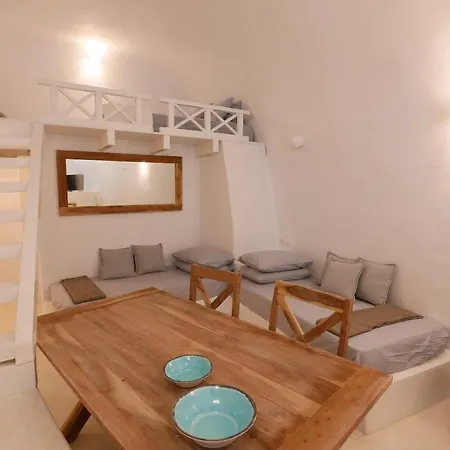 Villa Dharma Traditional Cavehouse Akrotiri (Santorini)