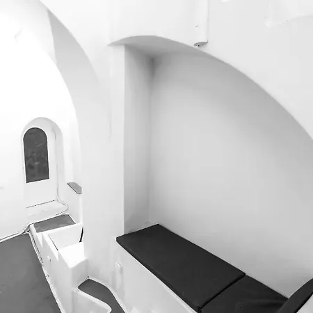 Villa Dharma Traditional Cavehouse * Akrotiri (Santorini)